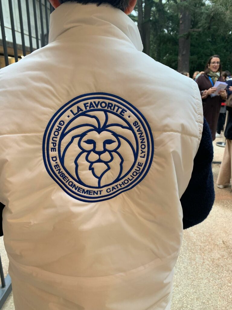 College La favorite (2)